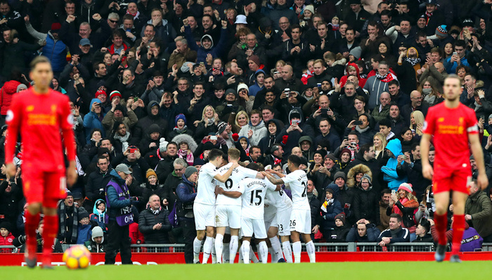 英超爆冷夜BIG6集体翻车！曼联曼城遭弱旅逼平，蓝军热刺输球丢分